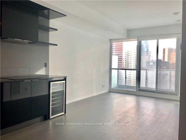 70 Temperance Street 4009, Toronto C01, ON M5H 0B1