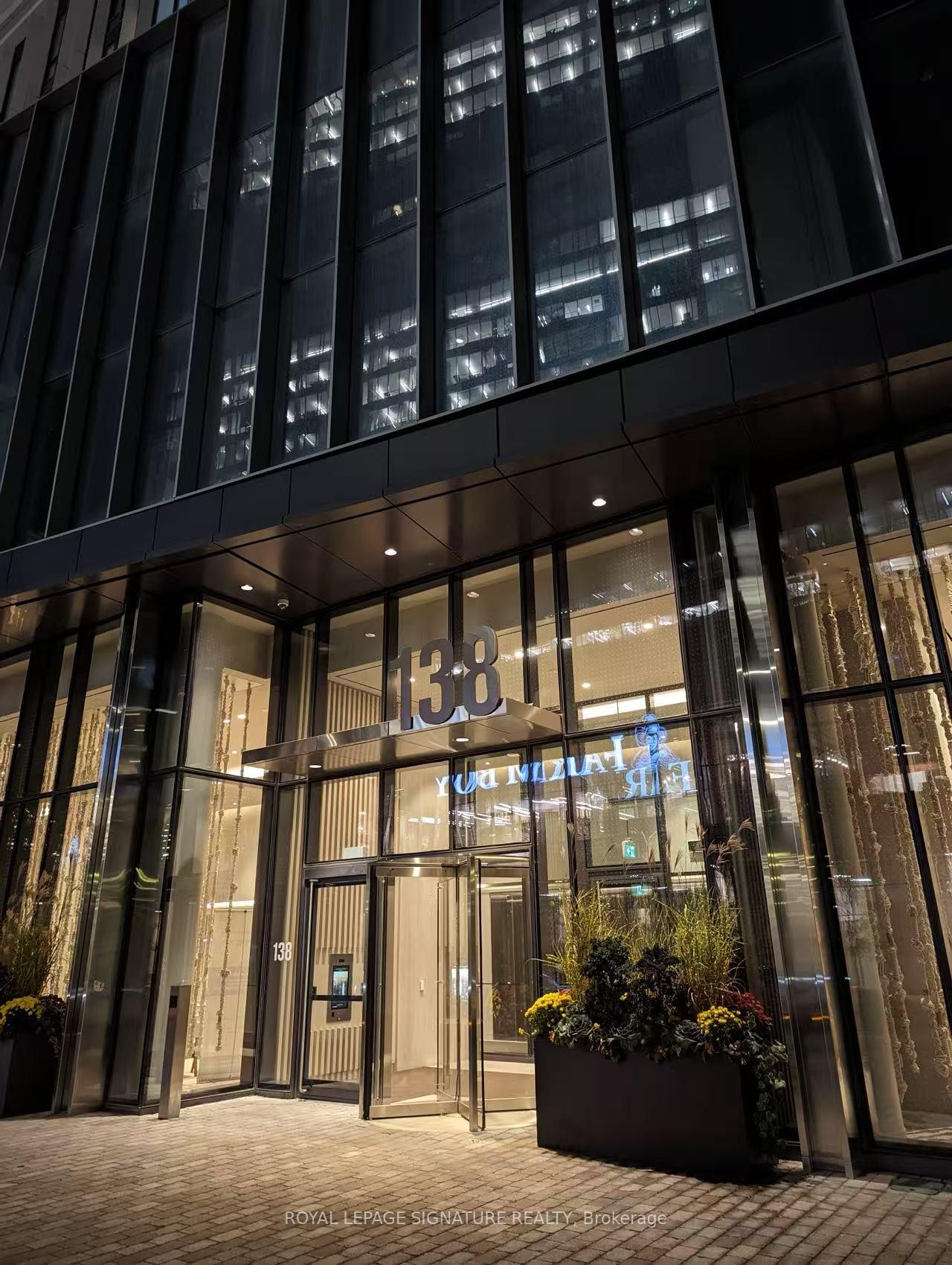 138 Downes Street 4111, Toronto C08, ON M5E 0E4