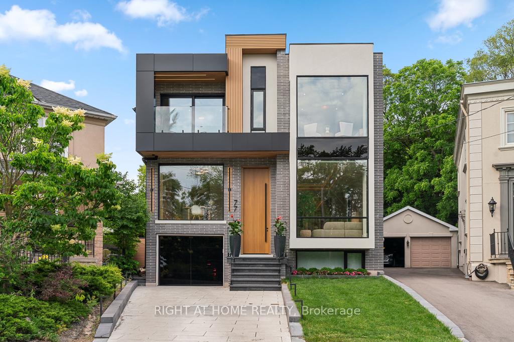 77 Walder Avenue, Toronto C12, ON M4P 2S1