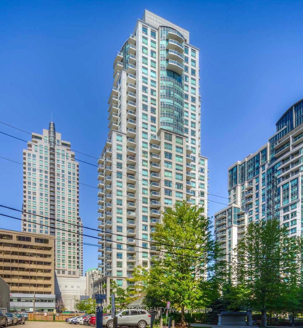 21 Hillcrest Avenue 305, Toronto C14, ON M2N 7K2