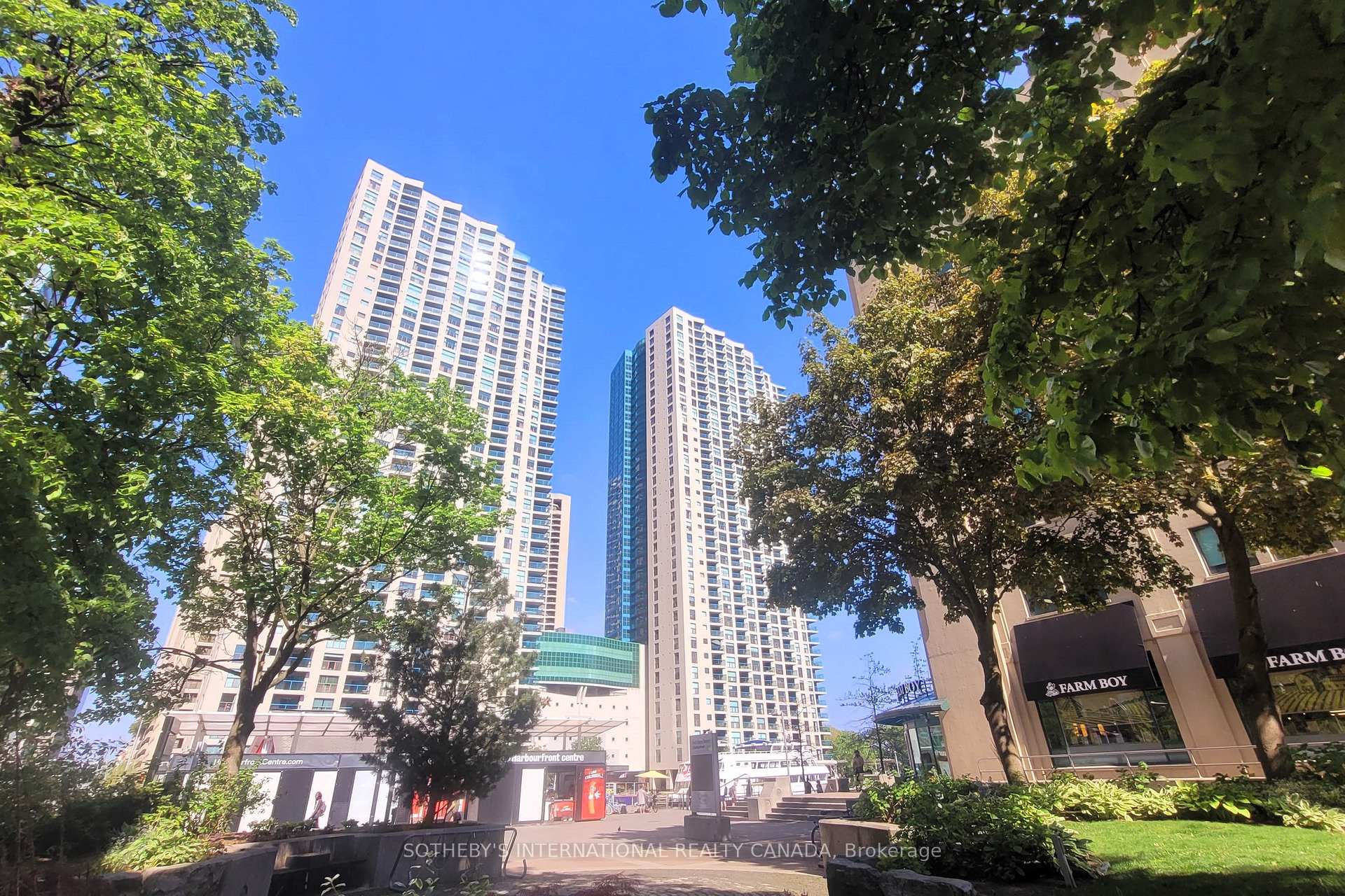77 Harbour Square 2210, Toronto C01, ON M5J 2S2