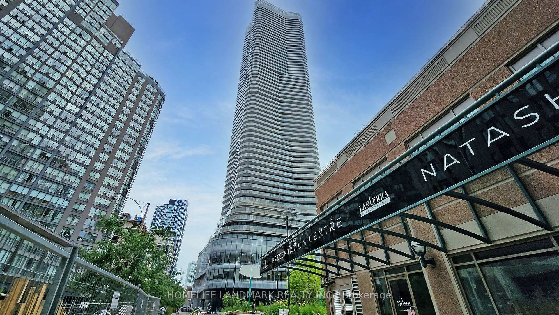 11 Wellesley Street W 2502, Toronto C01, ON M4Y 1E8