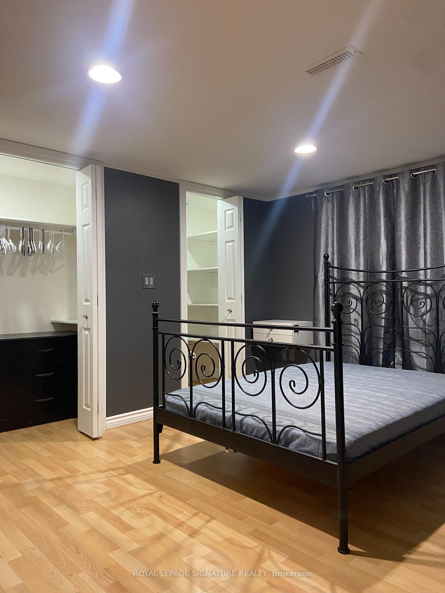 72 Whitehorn Crescent B-6, Toronto C15, ON M2J 3B2
