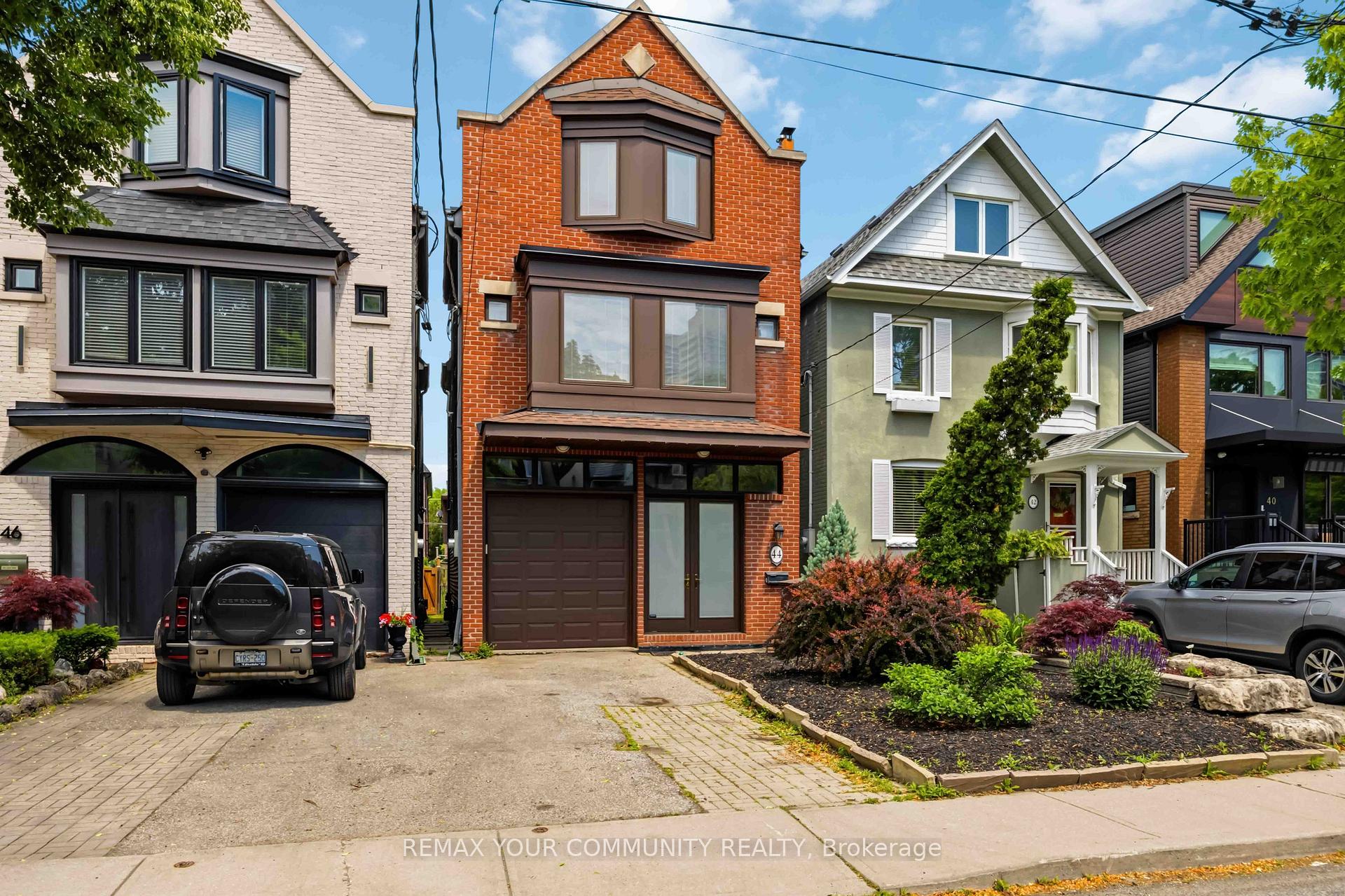 44 Castlefield Avenue, Toronto C03, ON M4R 1G4