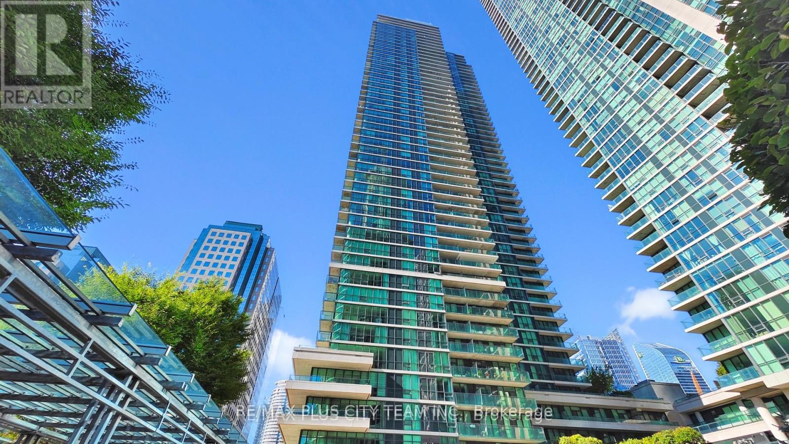 33 Bay Street 2109, Toronto C01, ON M5J 2Z3