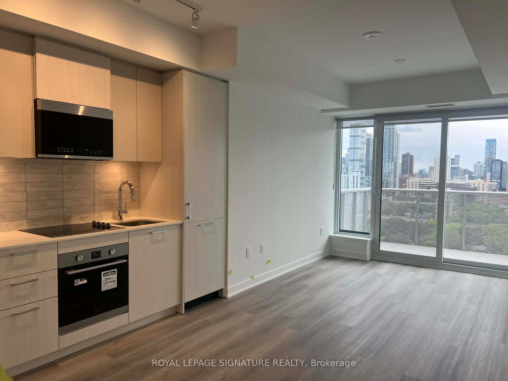 10 Oak Street 2007, Toronto C08, ON M5A 0Z1