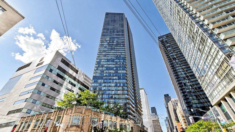 832 Bay Street 2509, Toronto C01, ON M5S 1Z6