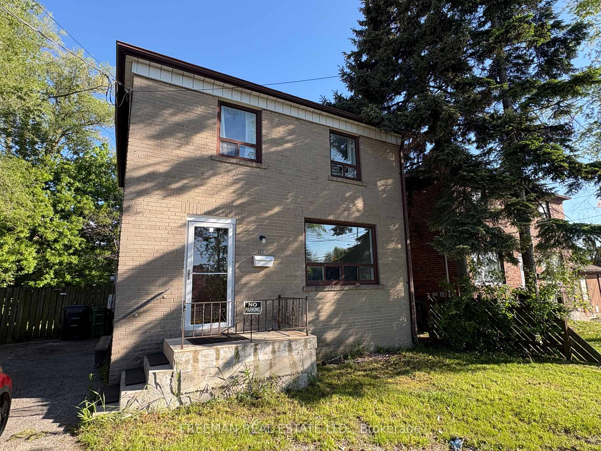 535 Lawrence Avenue W, Toronto C04, ON M6A 1A3