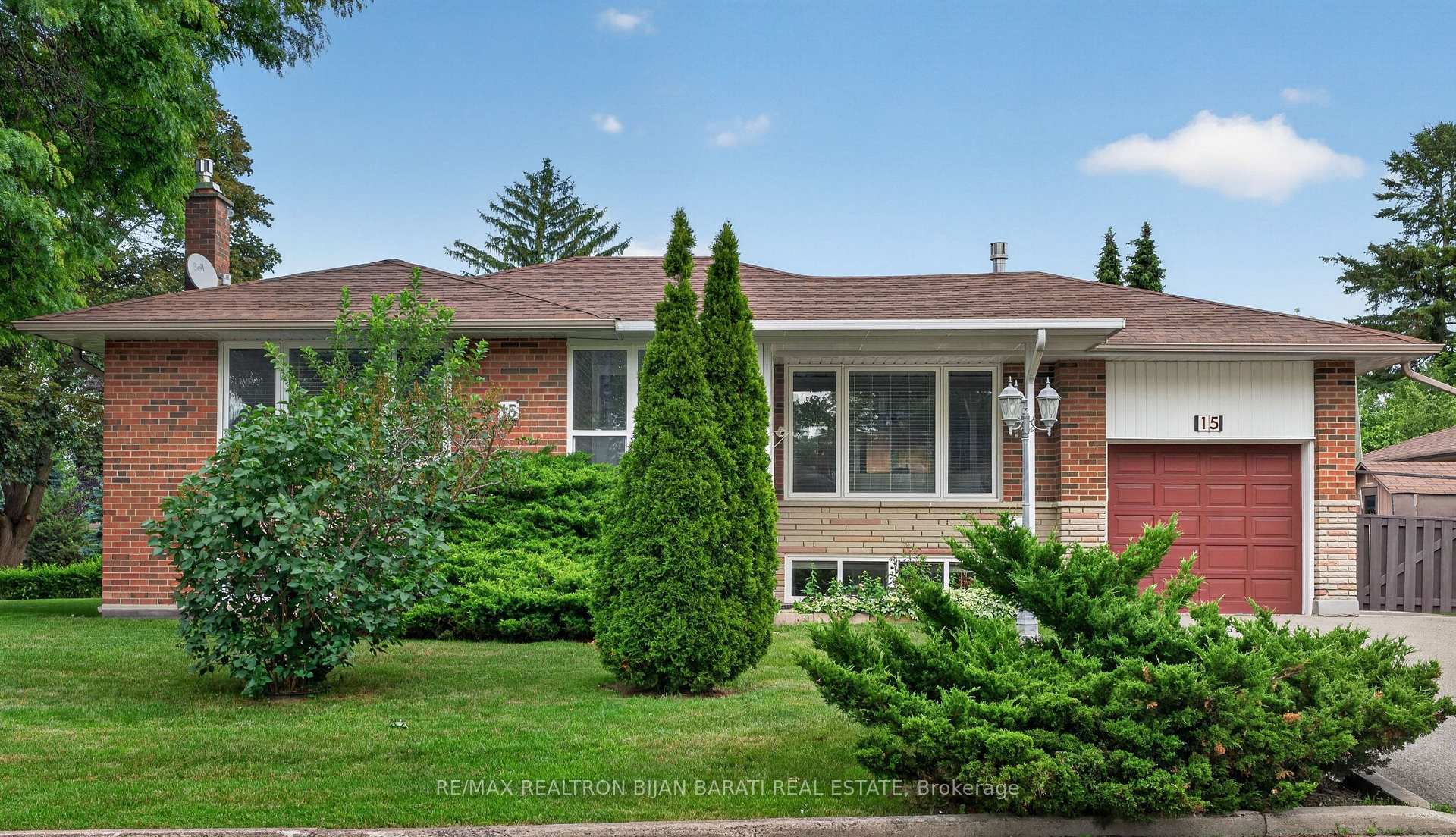 15 Revcoe Drive, Toronto C14, ON M2M 2B9