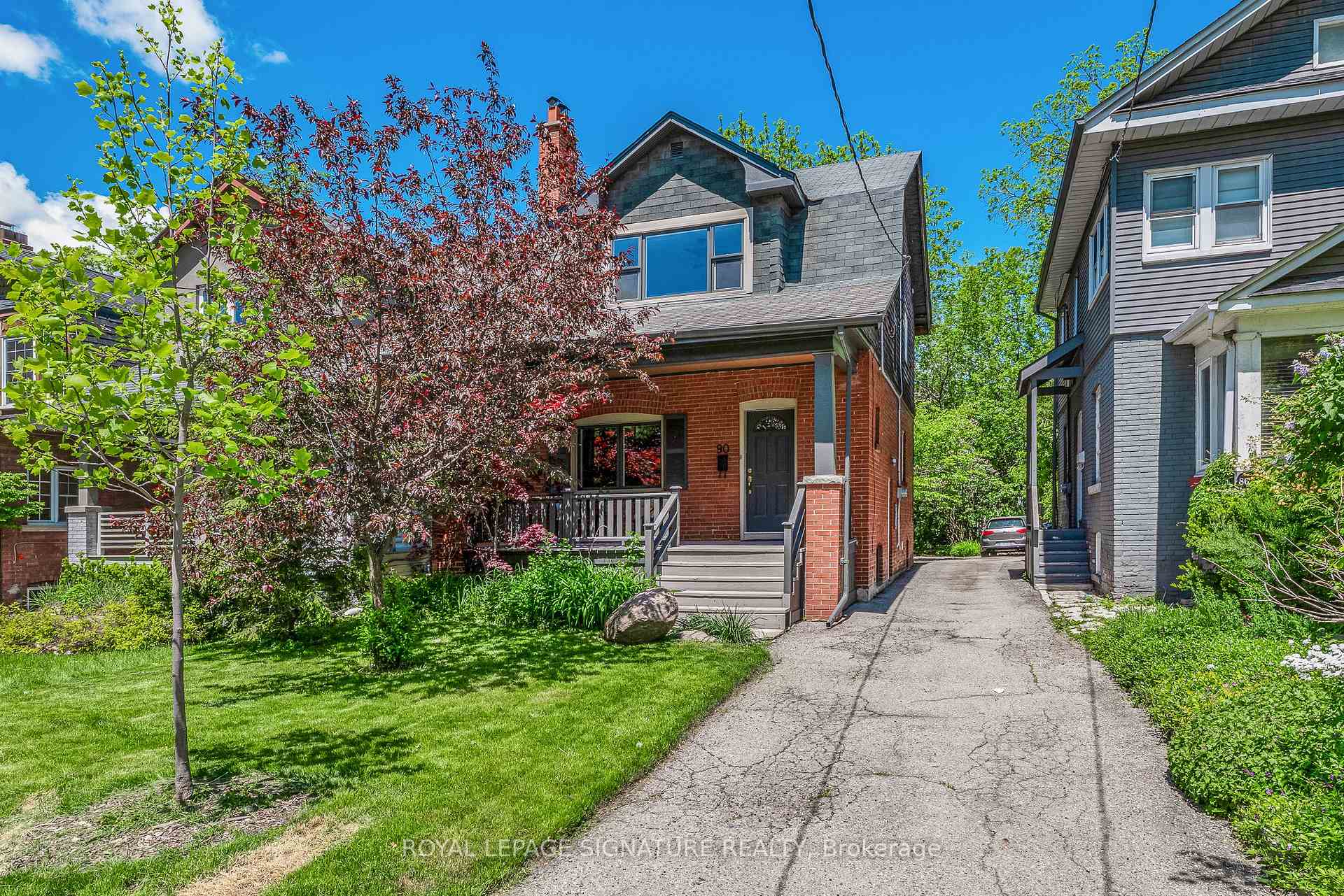 90 Roselawn Avenue, Toronto C03, ON M4R 1E6