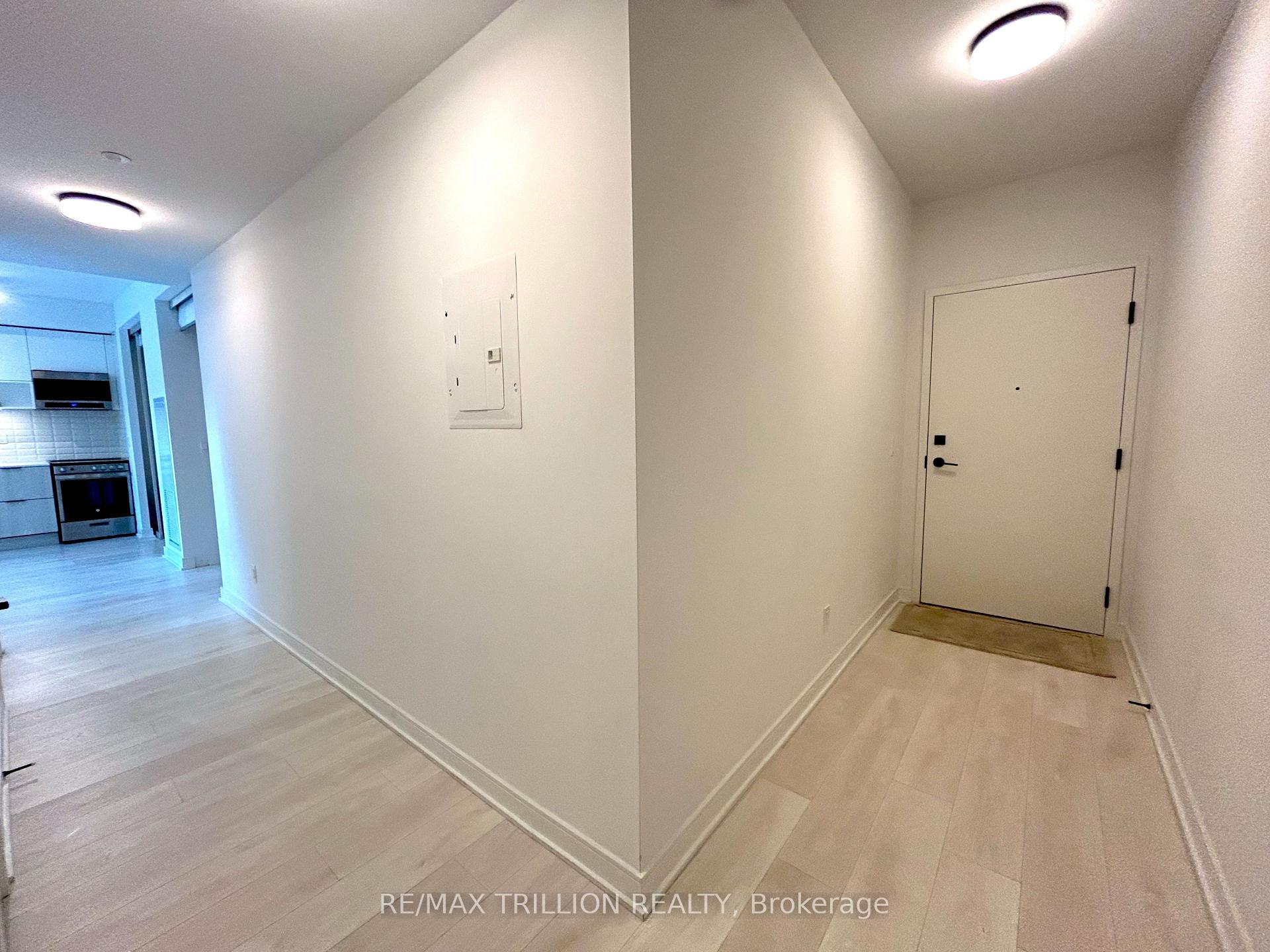 180 Mill Street S516, Toronto C08, ON M5A 0V7