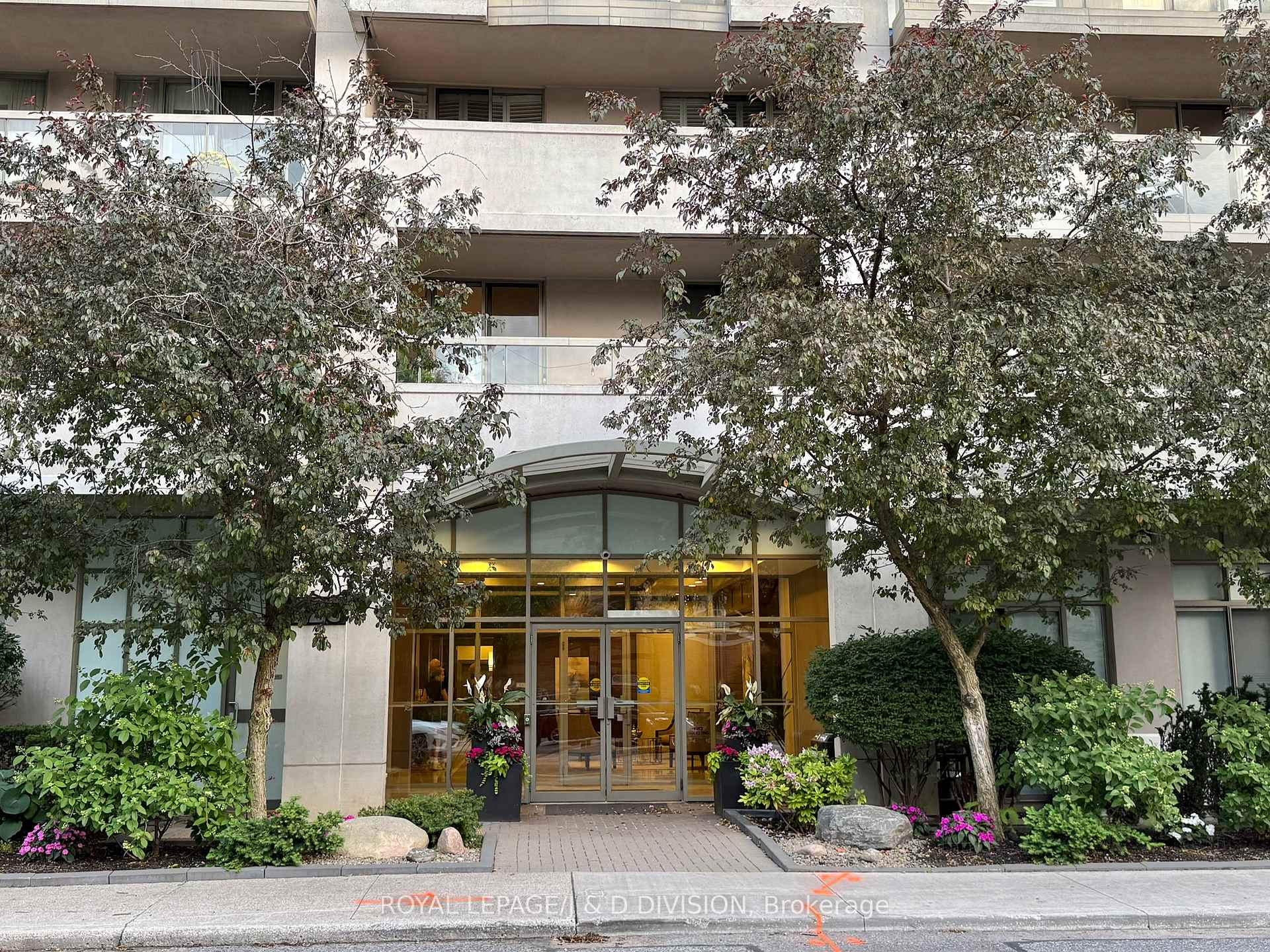 225 Merton Street 209, Toronto C10, ON M4S 3H1