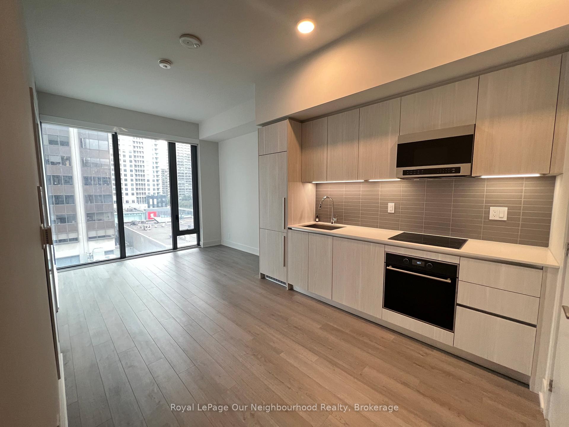 8 Cumberland Street 3904, Toronto C02, ON M4W 0B6