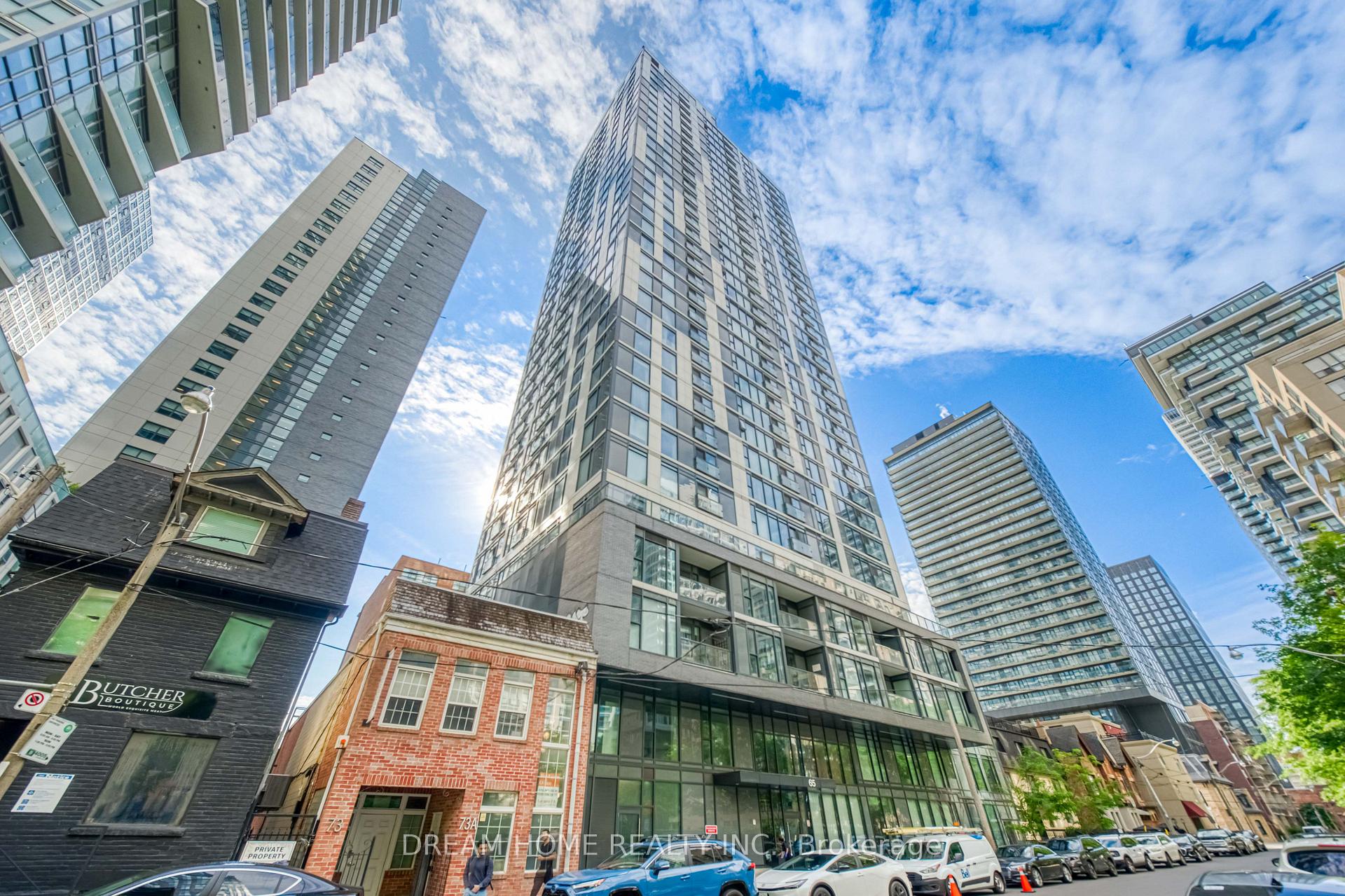65 Mutual Street 2204, Toronto C08, ON M5B 0E5