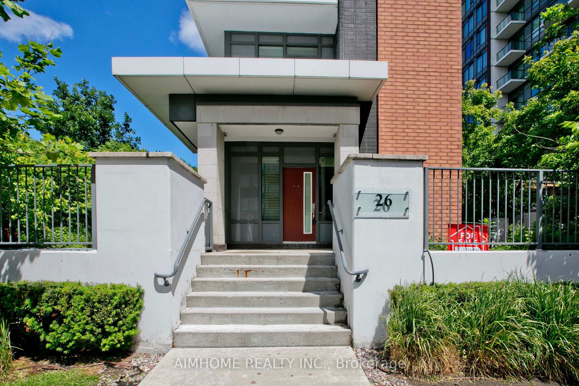 26 Churchill Avenue TH120, Toronto C07, ON M2N 0J3