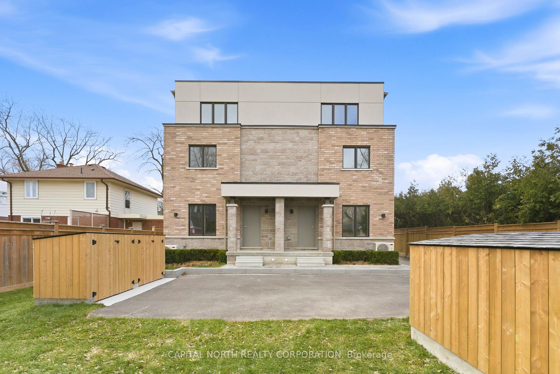 54 Touraine Avenue 4, Toronto C06, ON M3H 1R2
