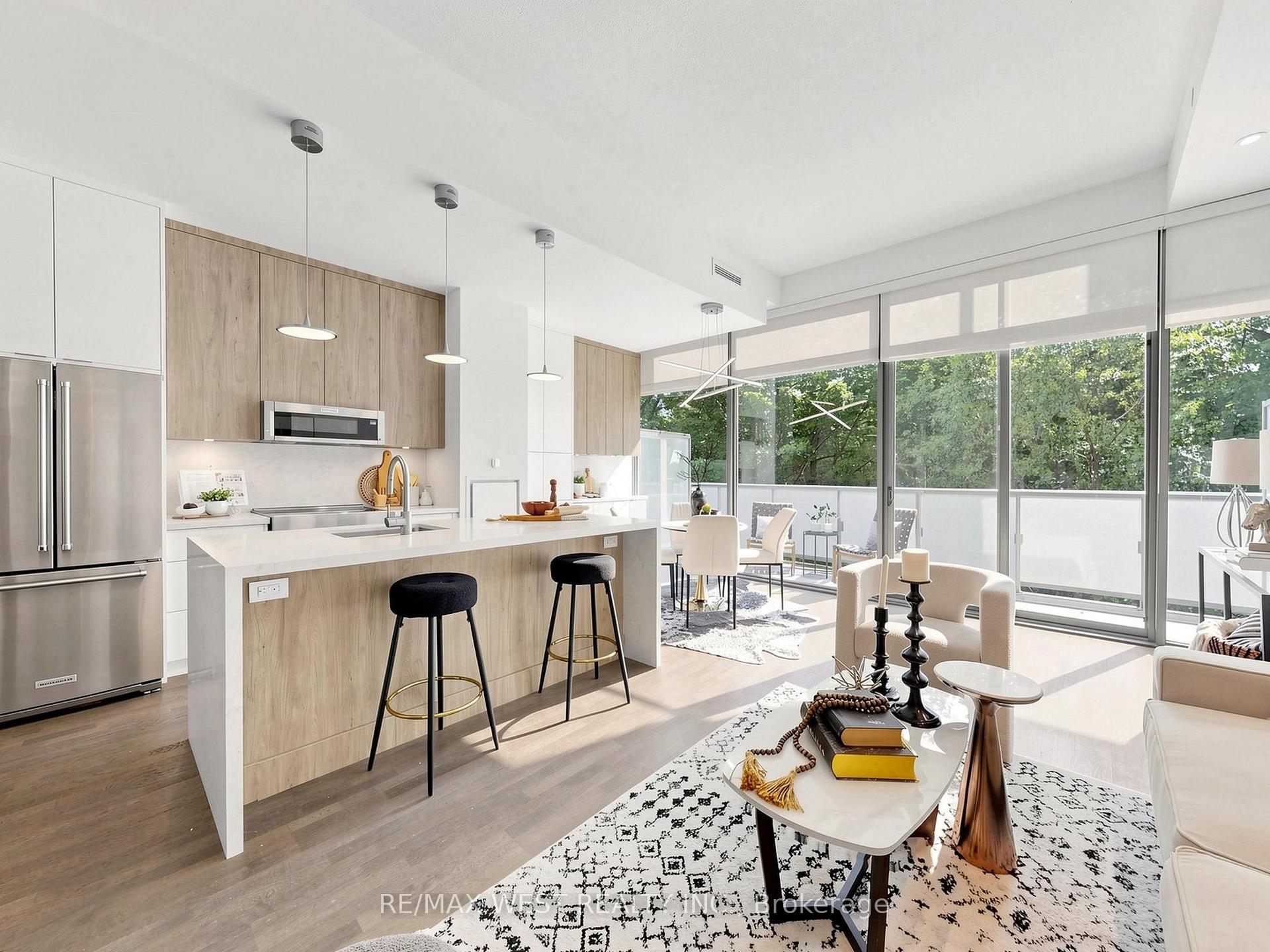 1815 Yonge Street 314, Toronto C10, ON M4T 2A4