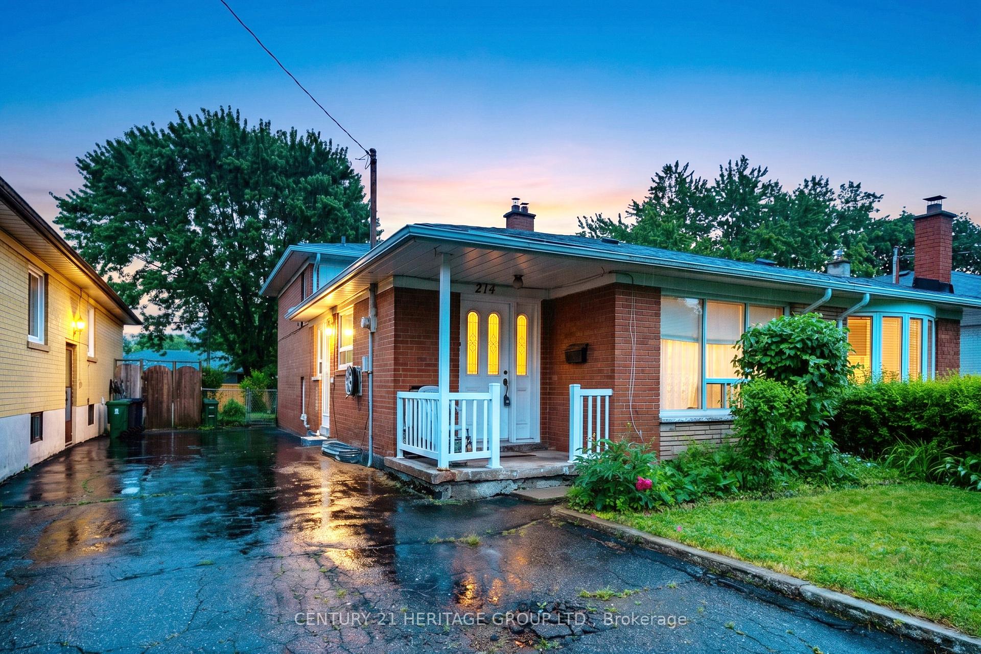 214 Roywood Drive, Toronto C13, ON M3A 2E6