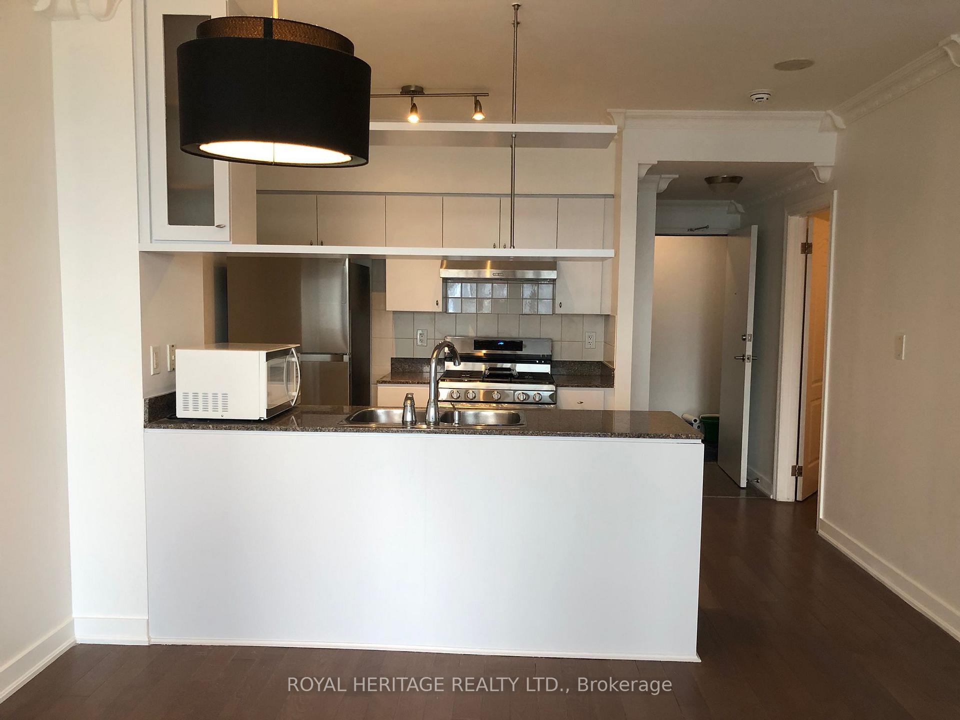 10 Navy Wharf Court 2301, Toronto C01, ON M5V 3V2