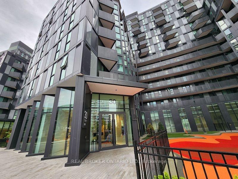 30 Tretti Way 905, Toronto C06, ON M3H 0E3
