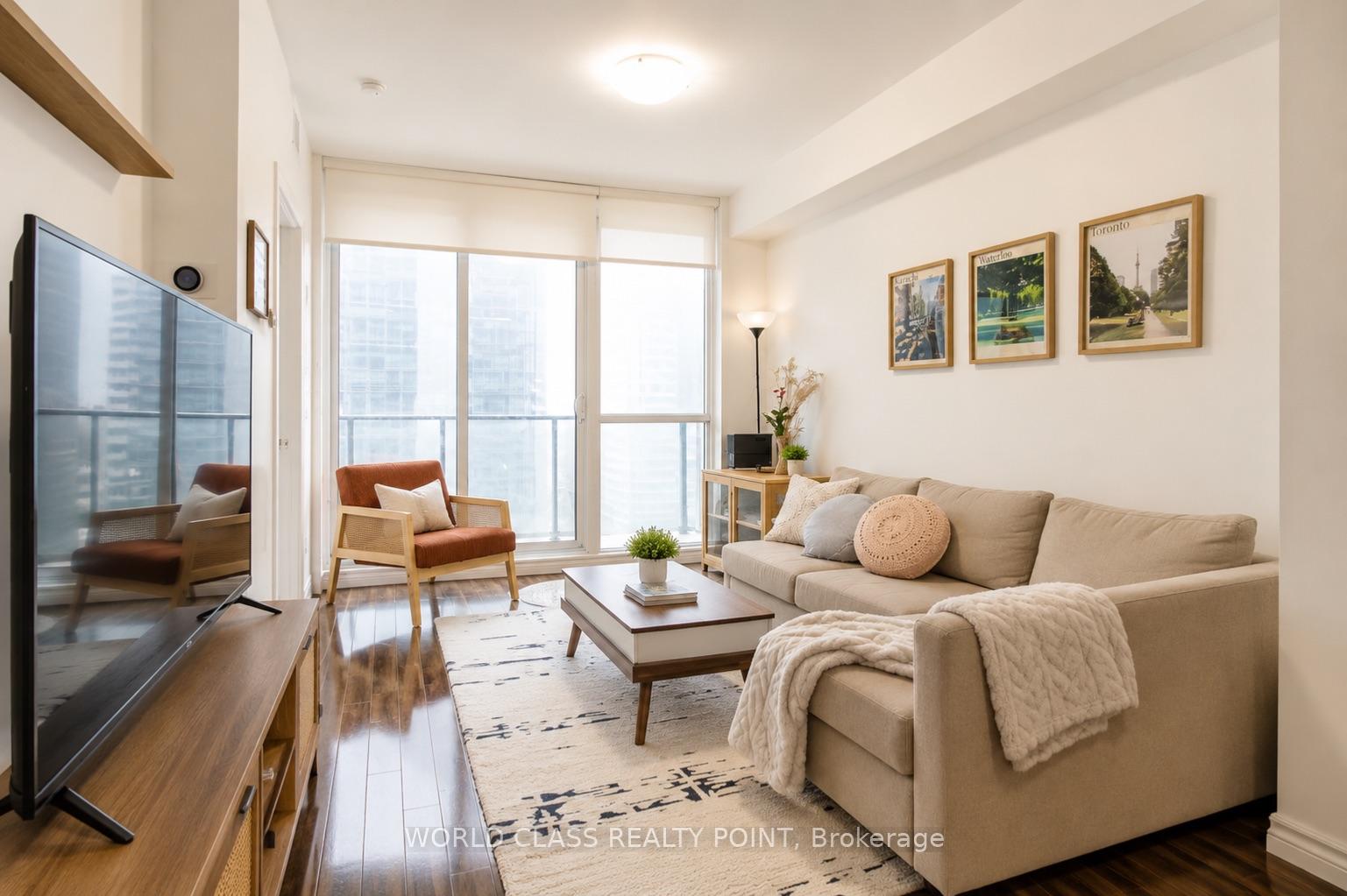 55 Bremner Boulevard 1308, Toronto C01, ON M5J 0A6