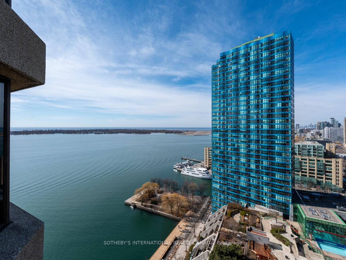 65 Harbour Square 2204, Toronto C01, ON M5J 2L4