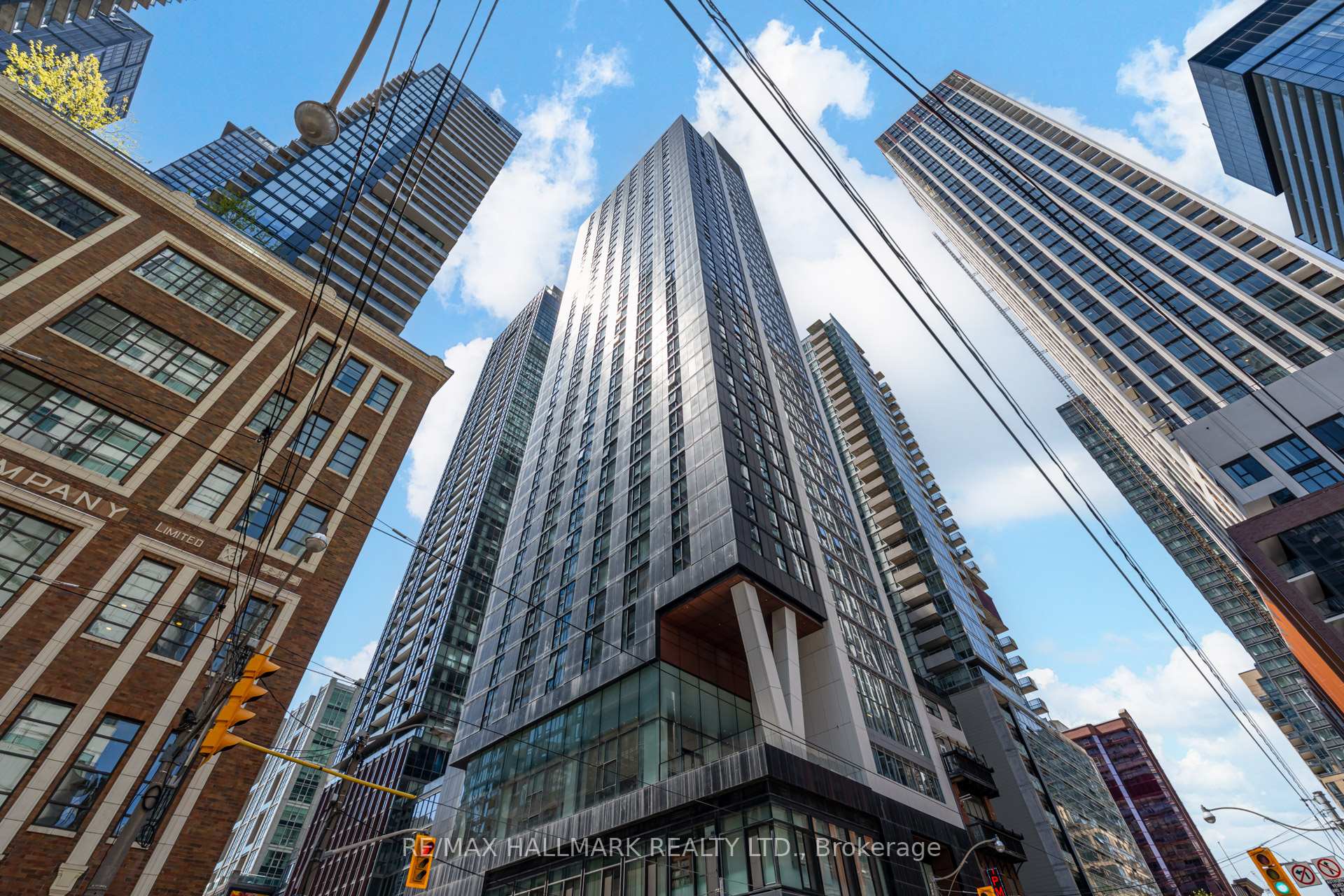 357 King Street W 906, Toronto C01, ON M5V 1K1