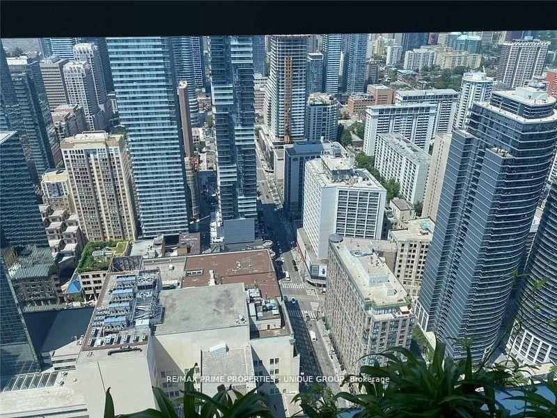 386 Yonge Street 5316, Toronto C01, ON M5B 0A5