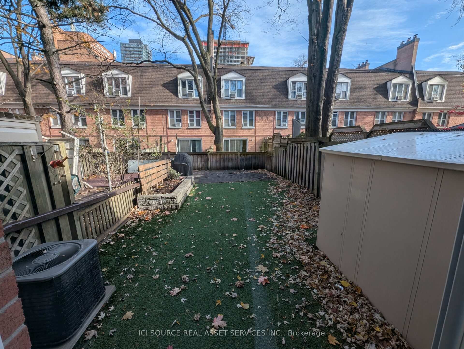 17 Douville Court, Toronto C08, ON M5A 4E7