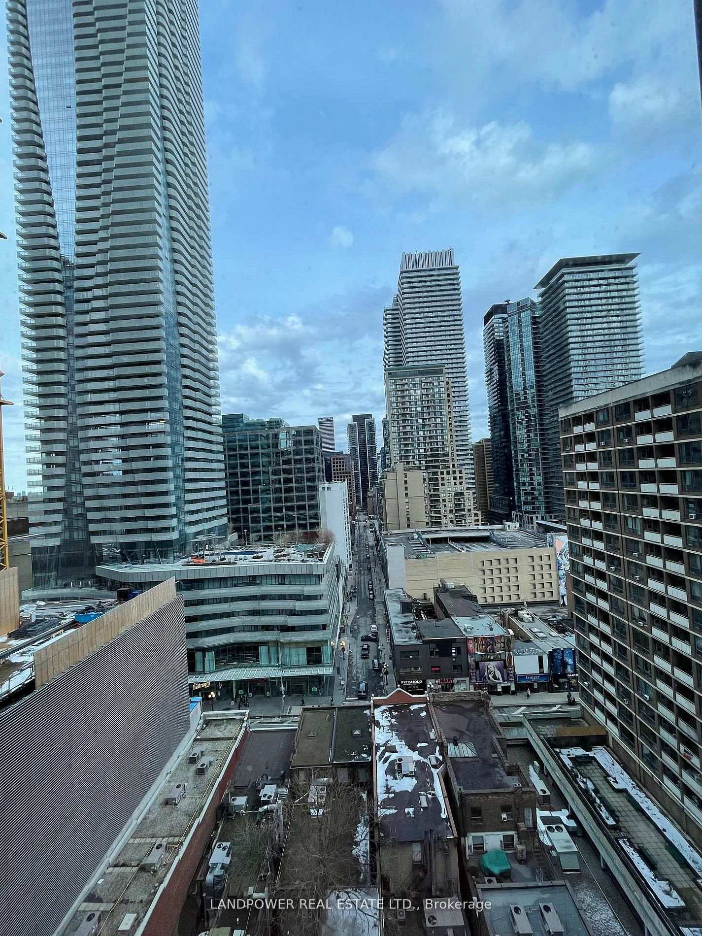 21 Balmuto Street 1501, Toronto C01, ON M4Y 1W4