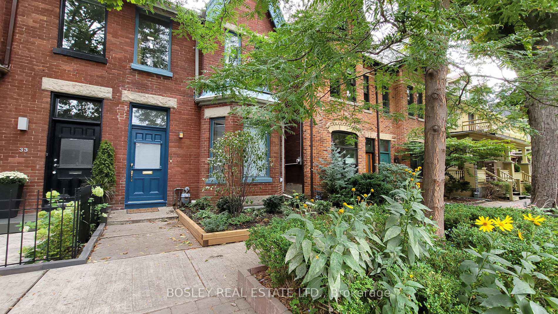31 Sword Street Main, Toronto C08, ON M5A 3N3
