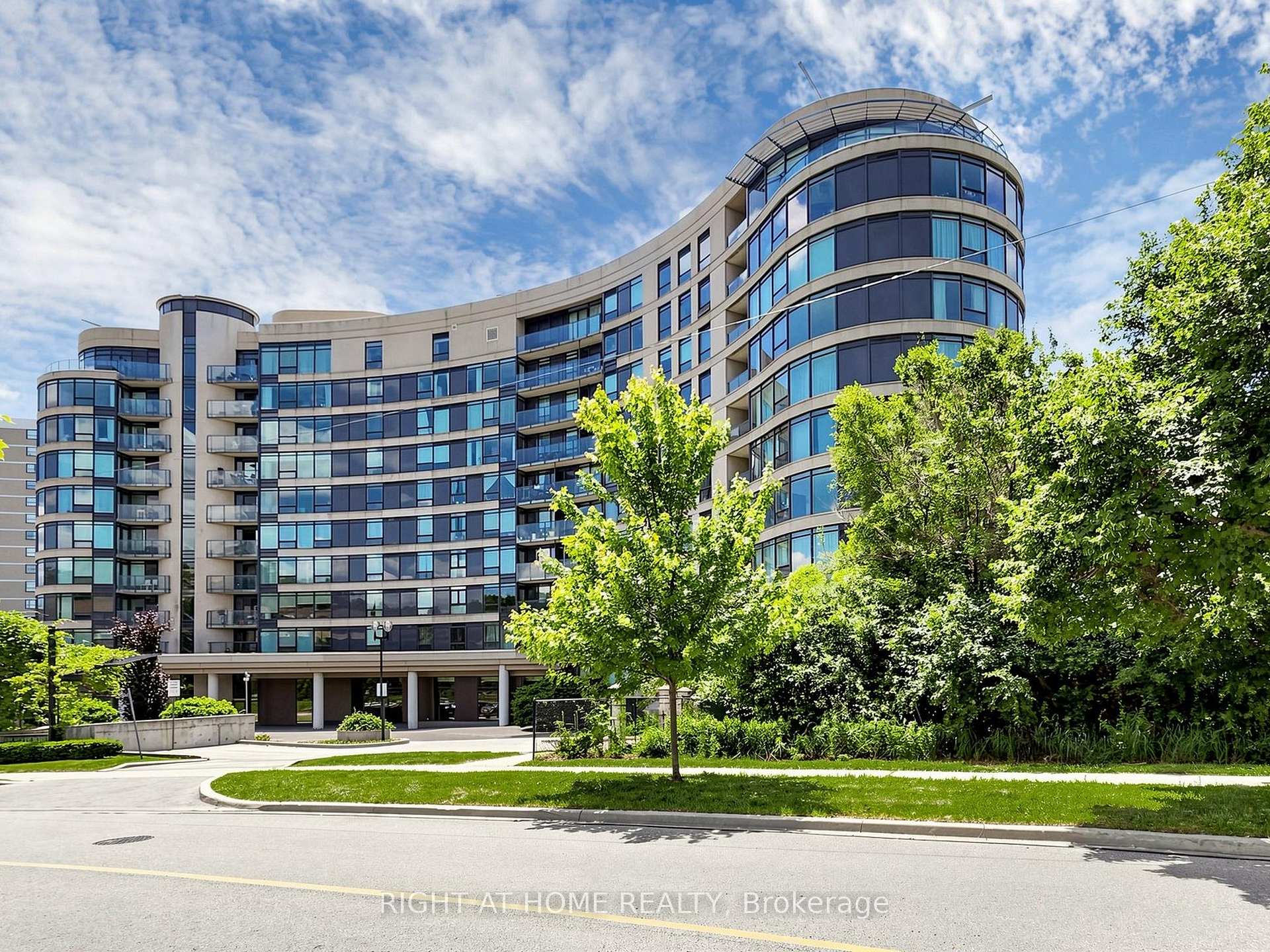 18 Valley Woods Road 1008, Toronto C13, ON M3A 0A1