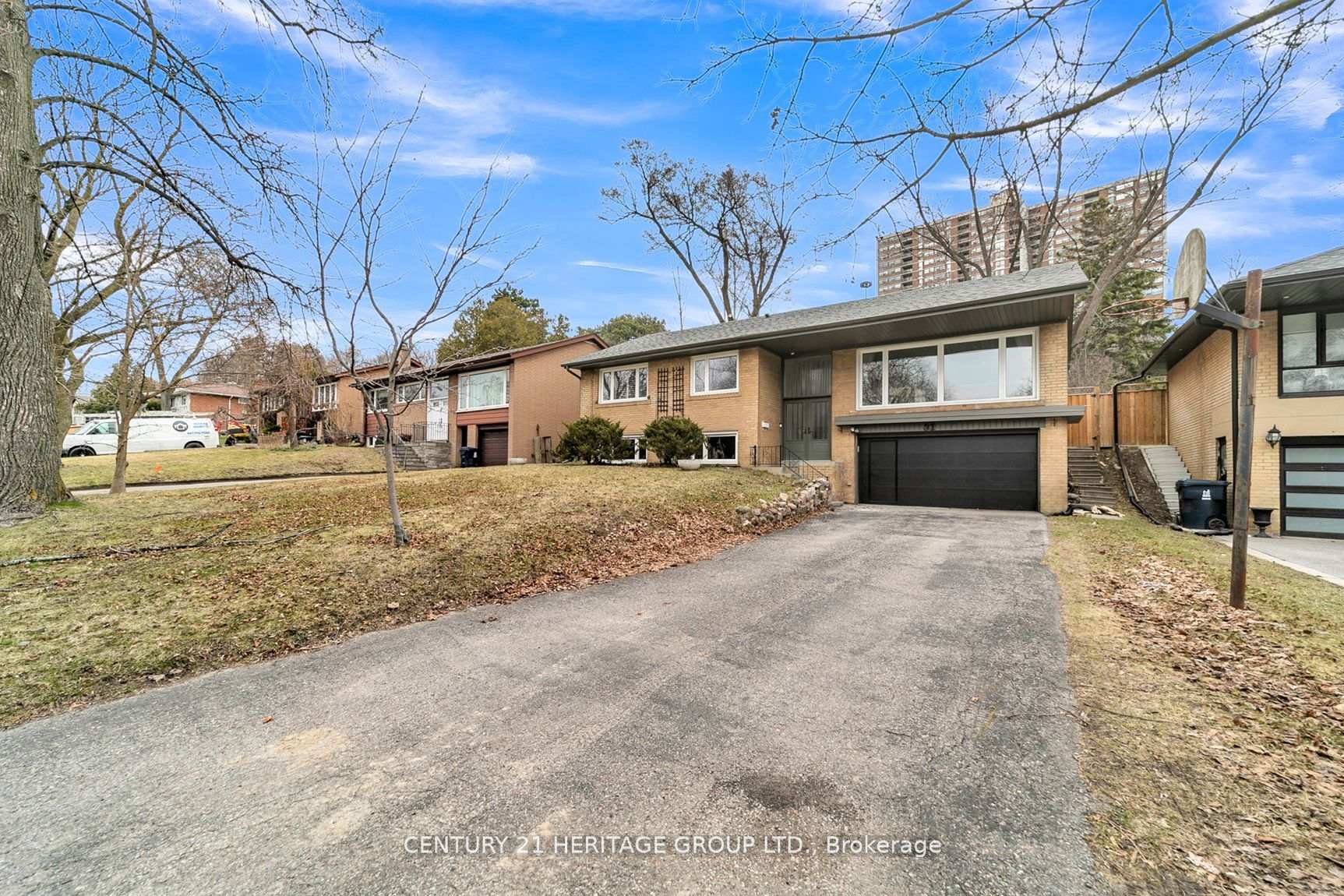 31 Larabee Crescent Bsmt, Toronto C13, ON M3A 3E6