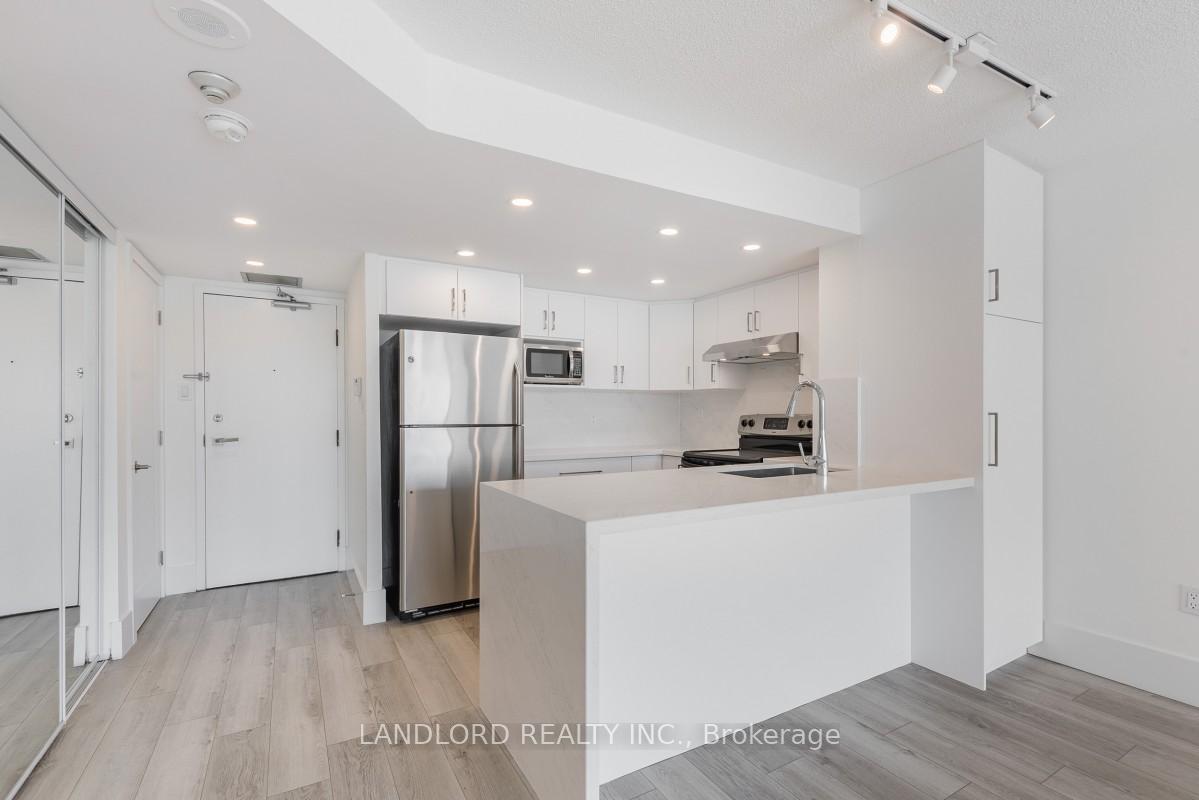 725 King Street W 611, Toronto C01, ON M5V 2W9