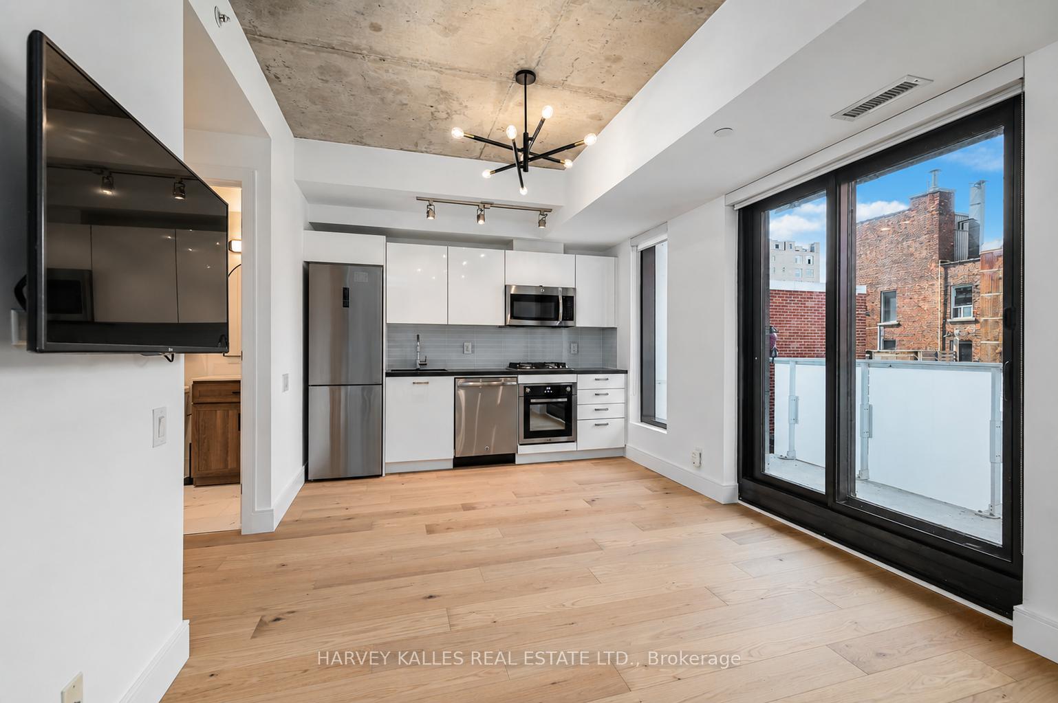 11 Charlotte Street 507, Toronto C01, ON M5V 2H5