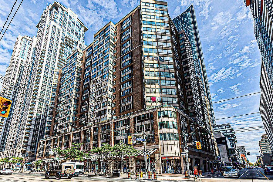 717 Bay Street 1307, Toronto C01, ON M5G 2J9