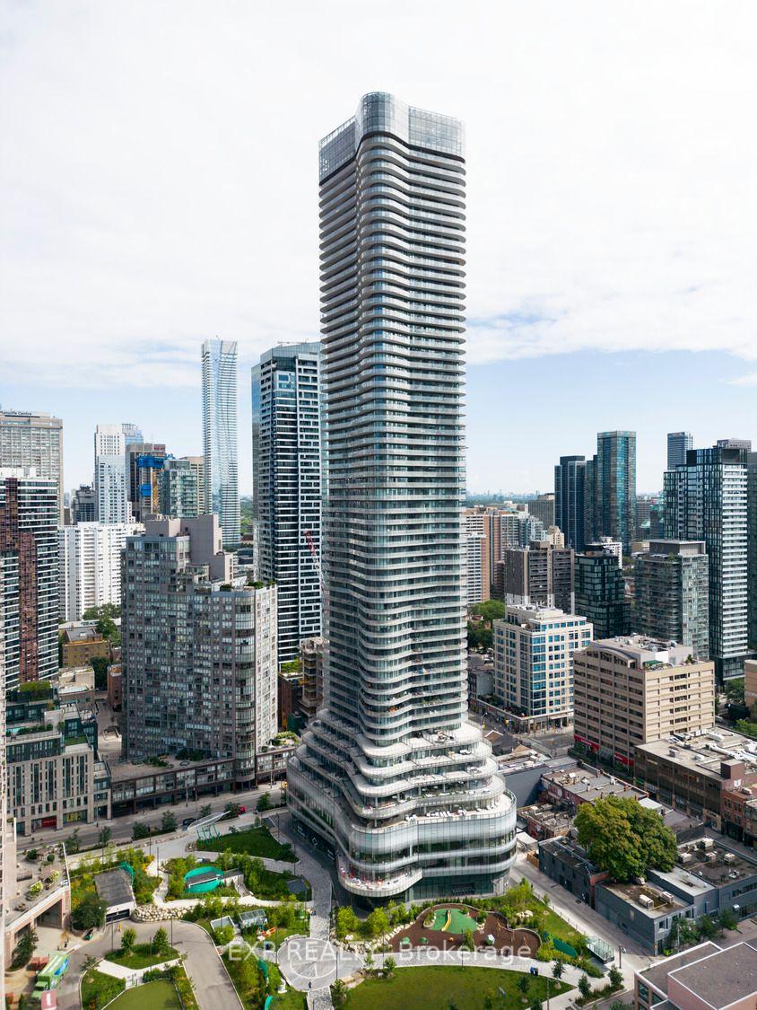 11 Wellesley Street W 1605, Toronto C01, ON M4Y 0G4