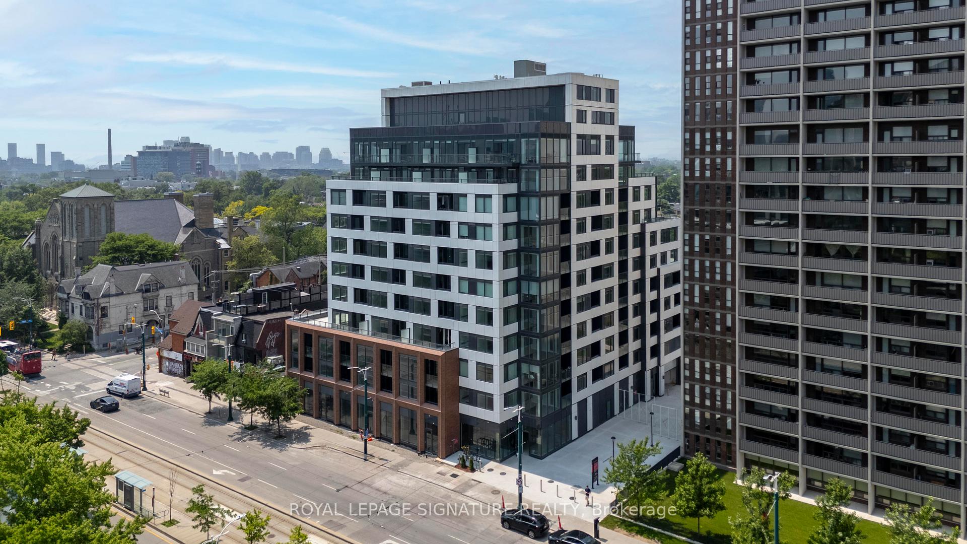 664 Spadina Avenue 204, Toronto C01, ON M5S 0G4