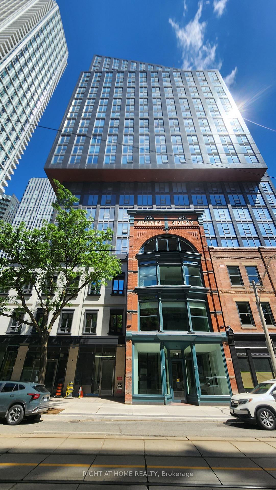 100 Queen Street E 1503, Toronto C08, ON M5C 0B5