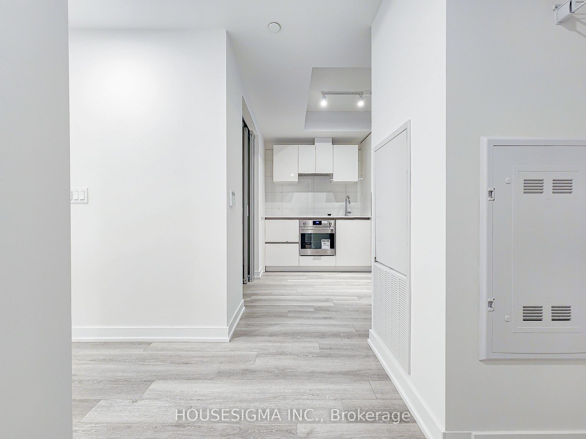 121 St. Patrick Street 313, Toronto C01, ON M5T 0B8