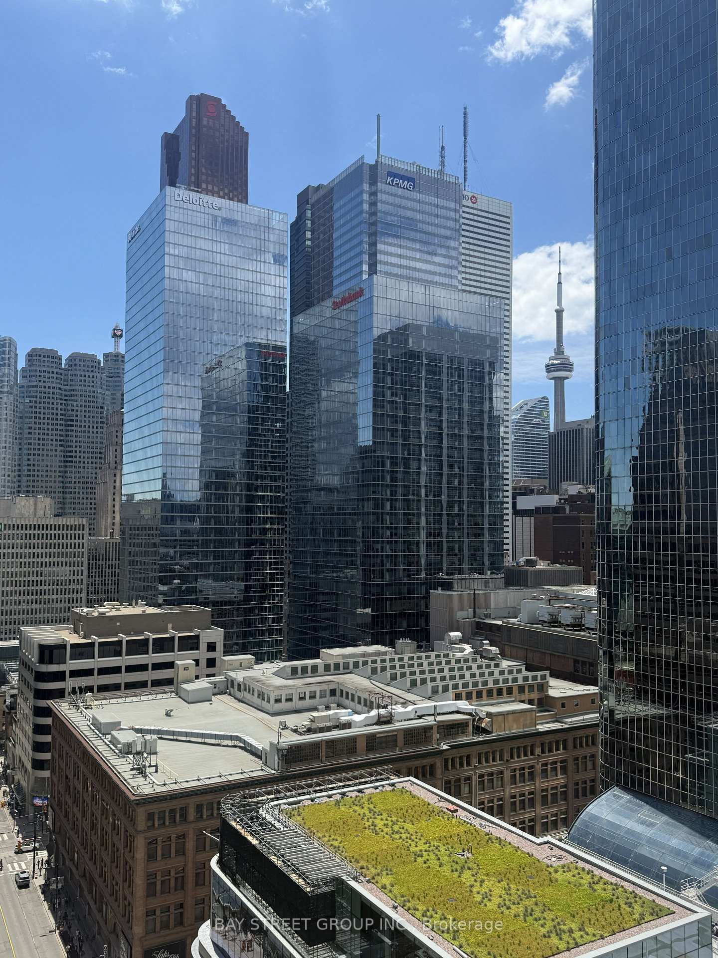 197 Yonge Street 1709, Toronto C08, ON M5B 1M4