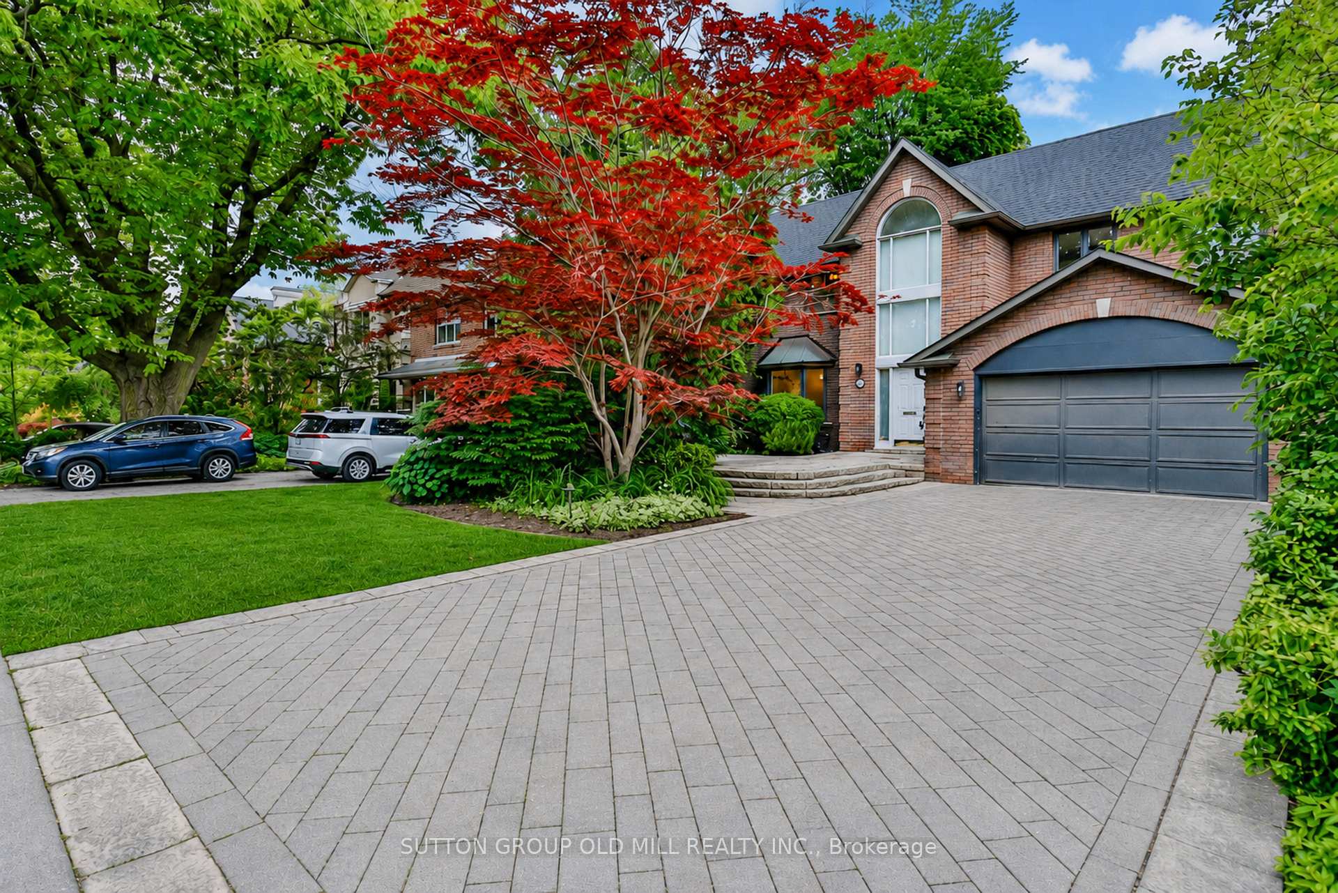 566 Castlefield Avenue, Toronto C04, ON M5N 1L8