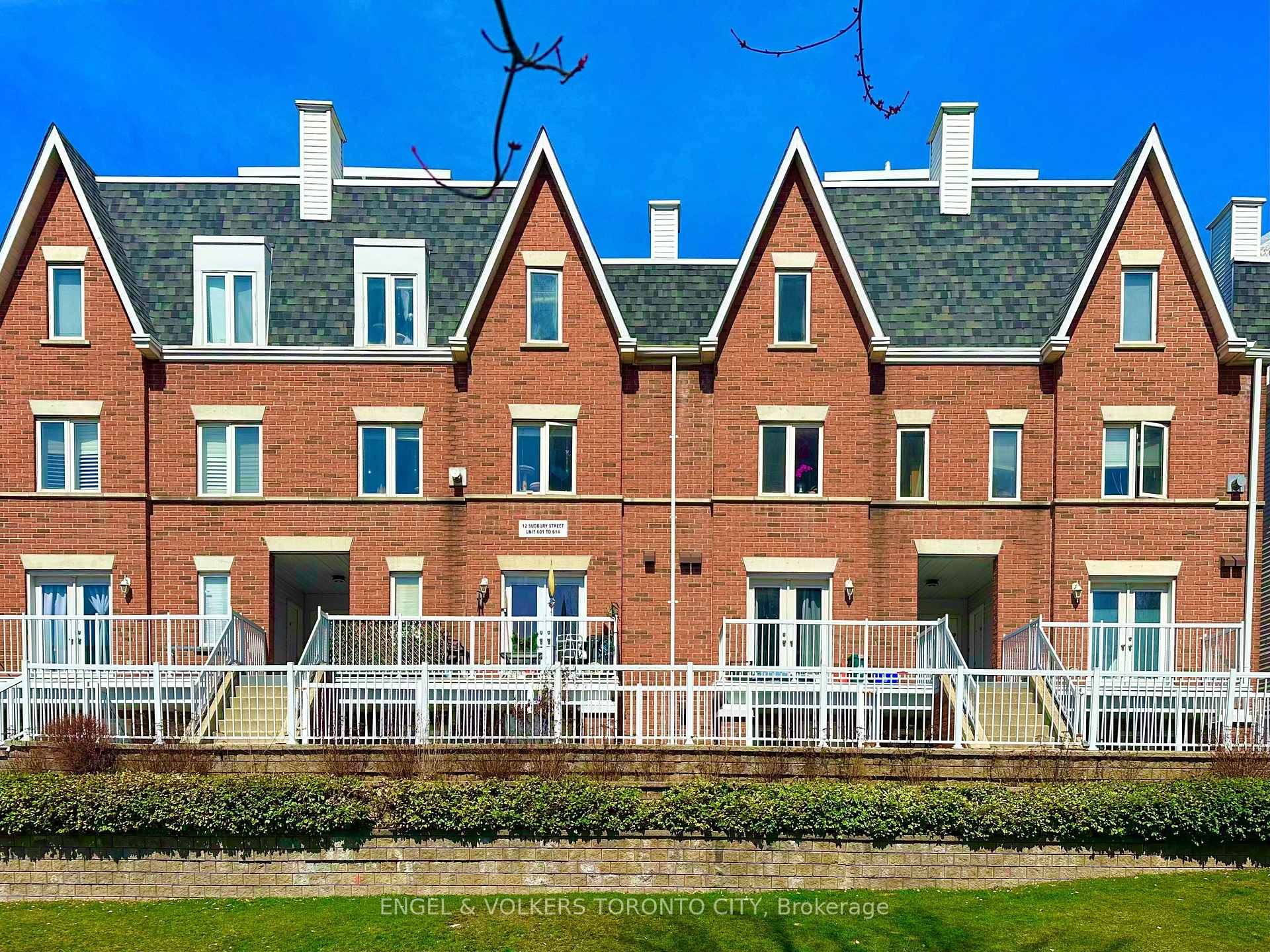 12 Sudbury Street 603, Toronto C01, ON M6J 3W7