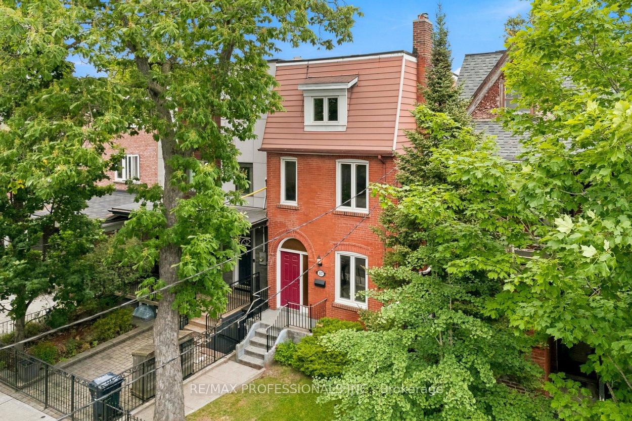 107 Borden Street, Toronto C01, ON M5S 2N2