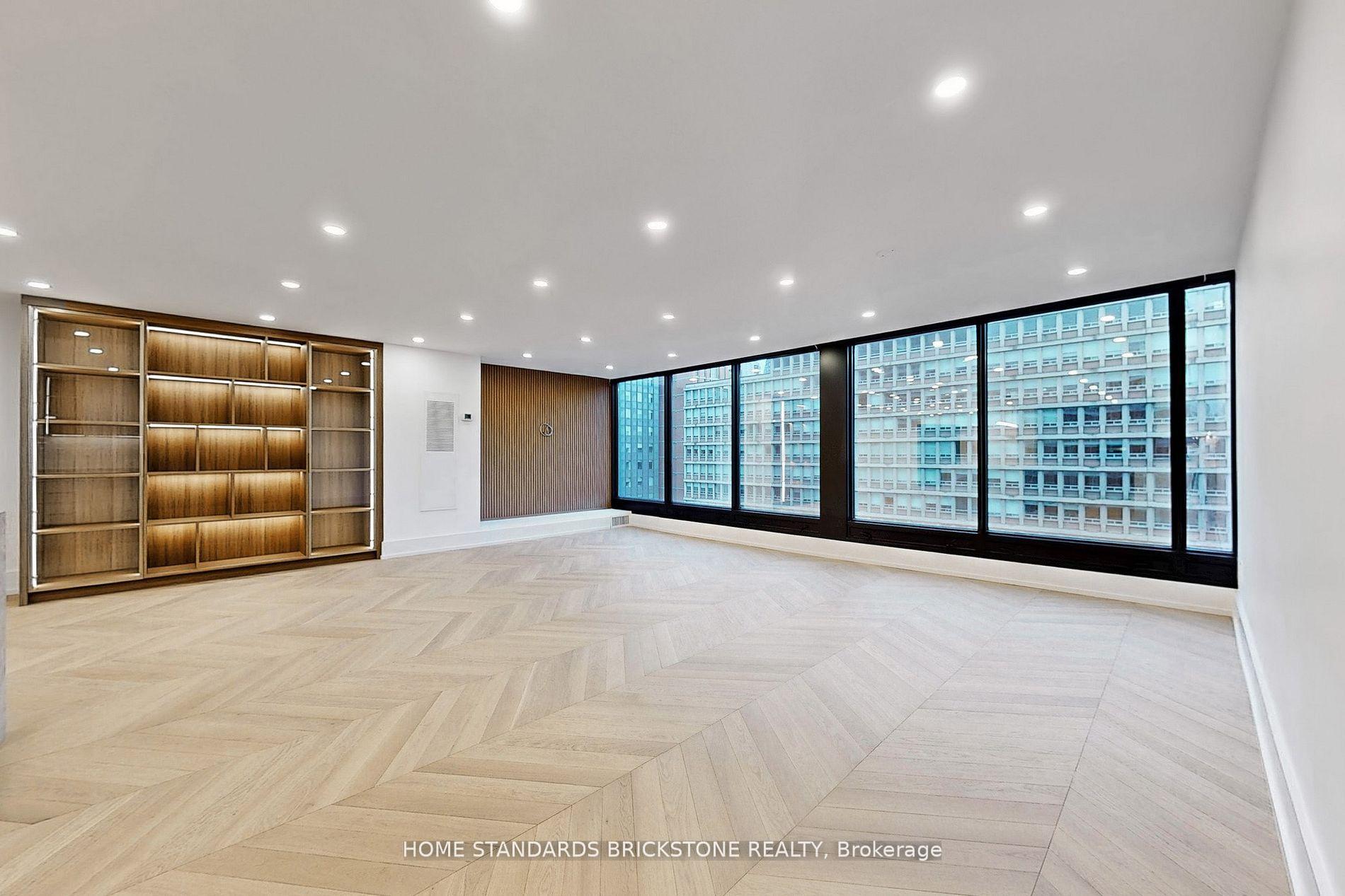 110 Bloor Street W 1009, Toronto C02, ON M5S 2W7