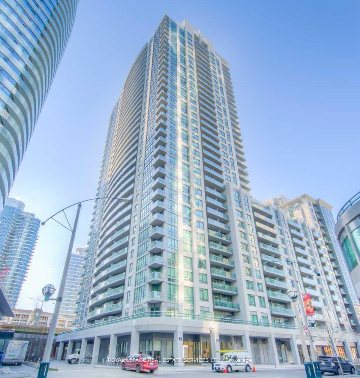 19 Grand Trunk Crescent 1510, Toronto C01, ON M5J 3A3