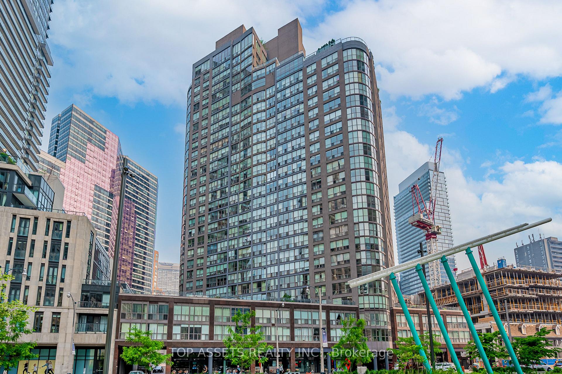 24 Wellesley Street W 614, Toronto C01, ON M4Y 2X6