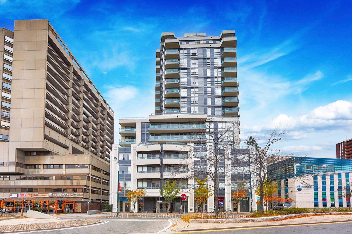 736 Spadina Avenue 906, Toronto C01, ON M5S 2J6