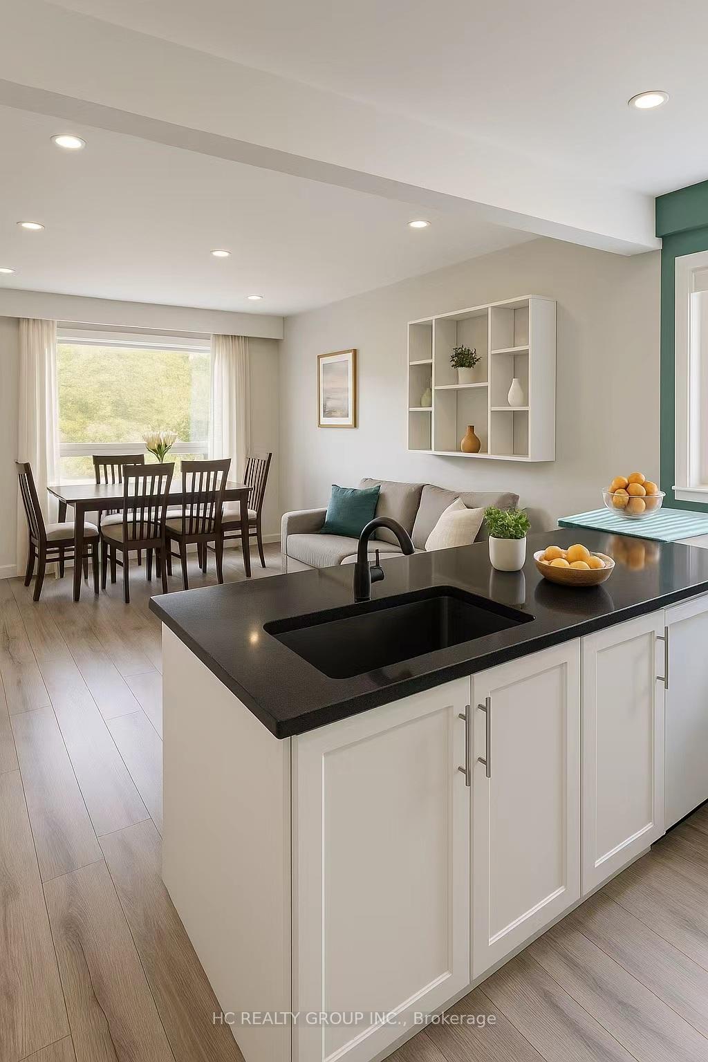 389 Ruth Avenue, Toronto C14, ON M2M 2J1