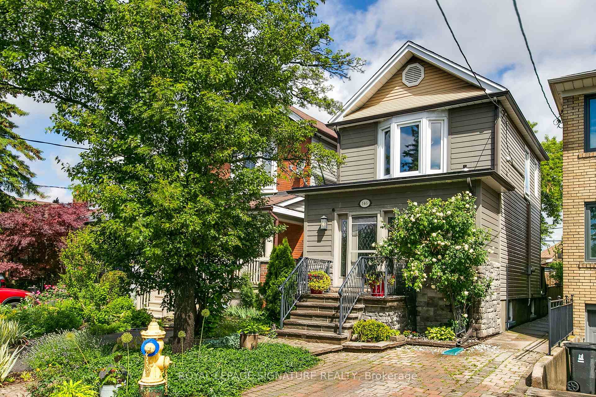 146 Gloucester Grove, Toronto C03, ON M6C 2B1